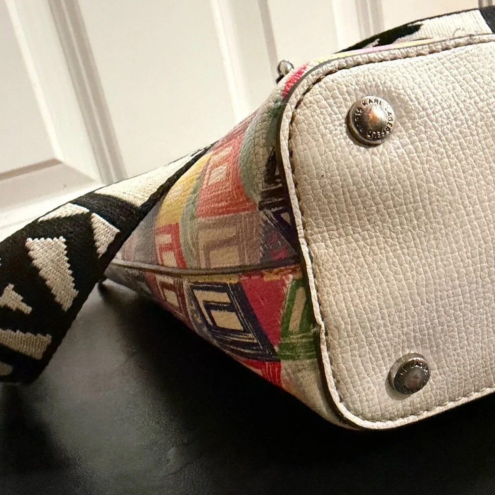 Karl Lagerfeld eye catching